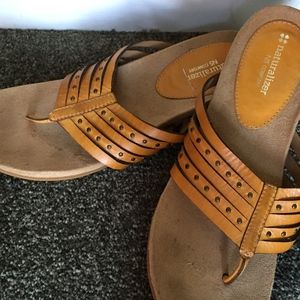 Naturalizer Leather Thong Sandals / Flipflops
